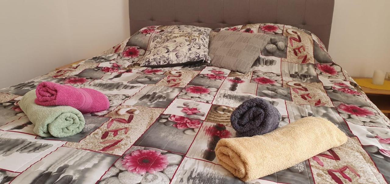 Apartmani Sonia Njivice Exteriér fotografie