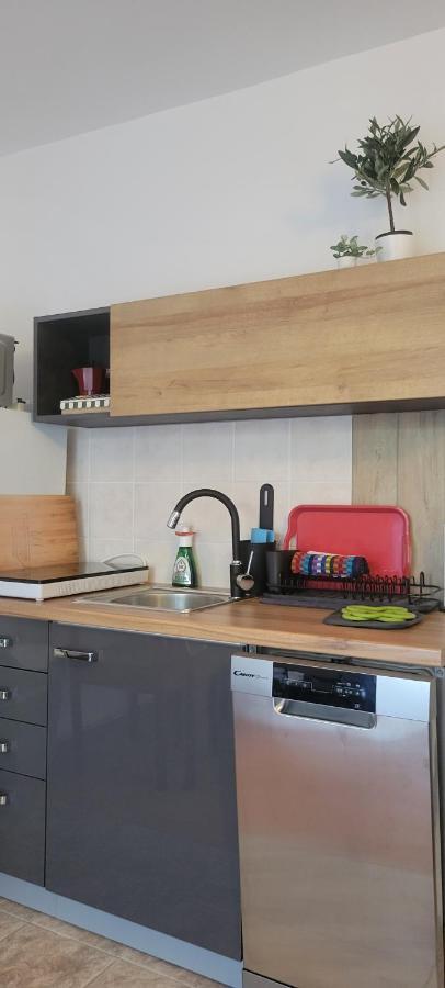 Apartmani Sonia Njivice Exteriér fotografie